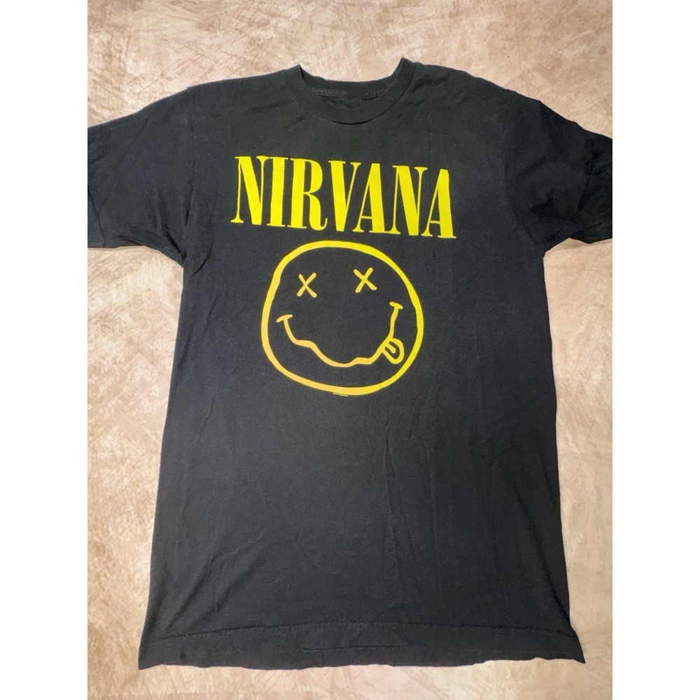 Classic Black And Yellow Nirvana Smile Tee Size Small Rock Band Concert Punk